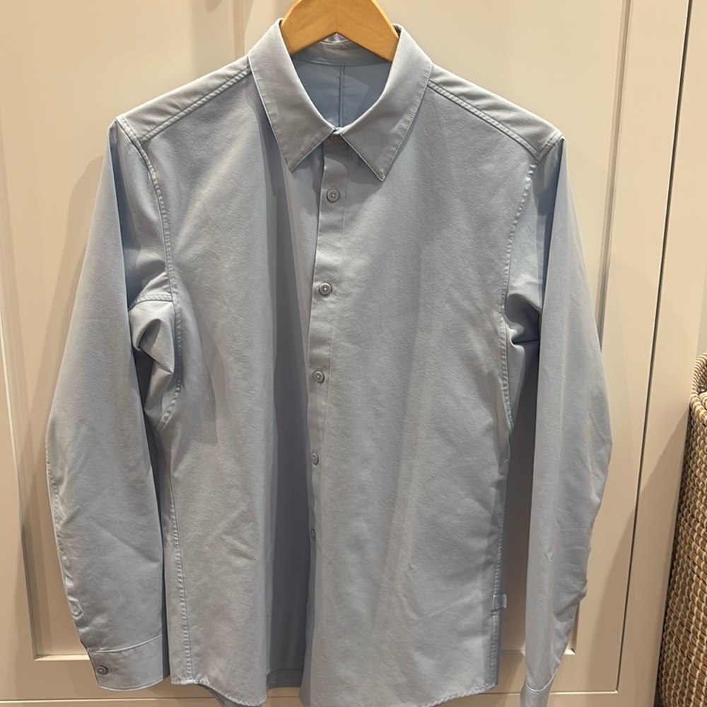 Men’s Lulu lemon button down shirt